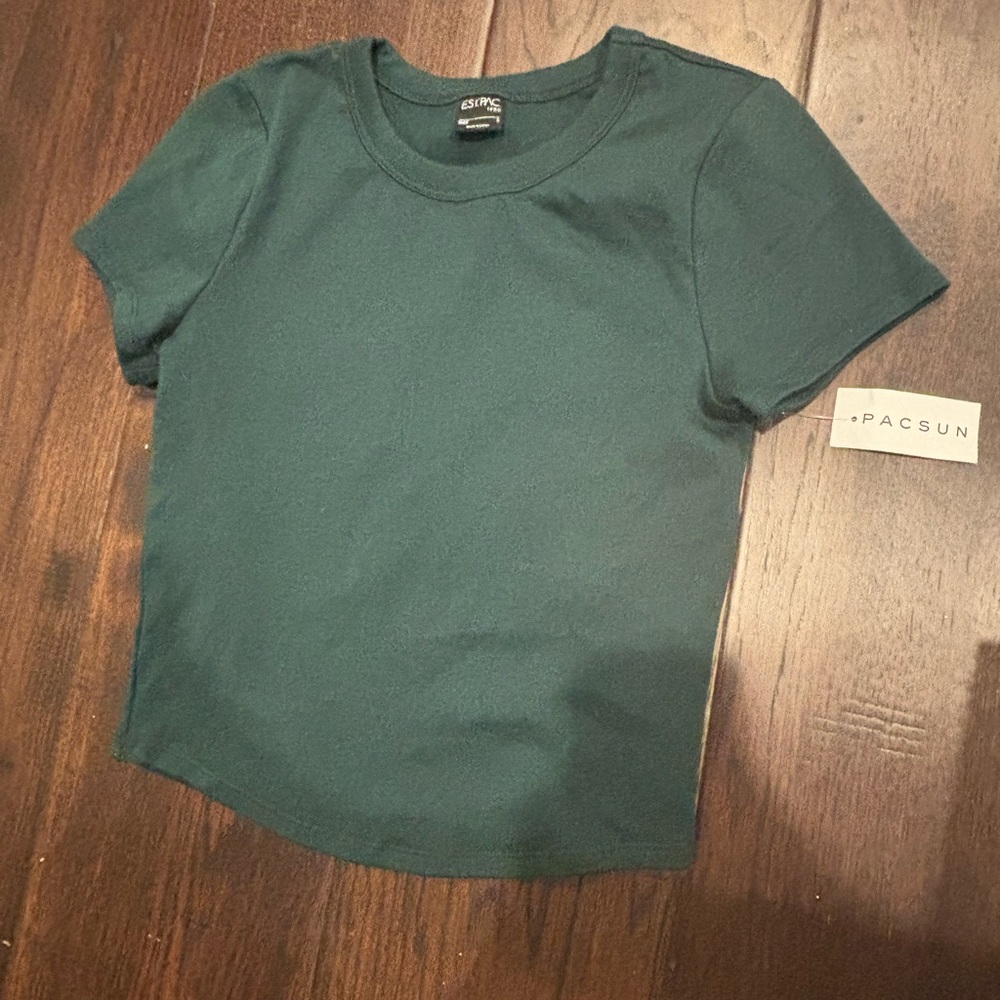PacSun forest green cropped tshirt